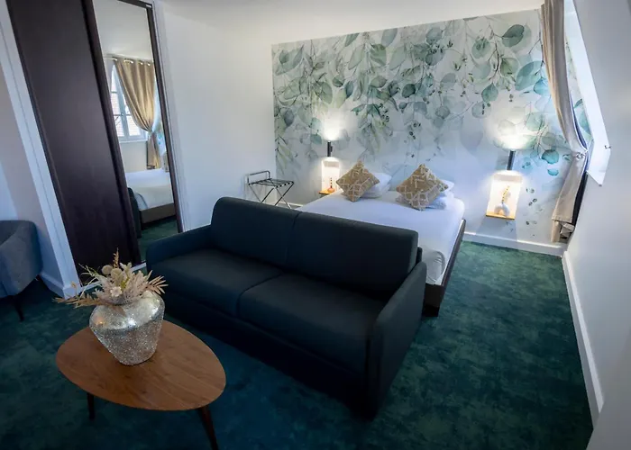 Maison Philippe Le Bon Hotel, Restaurant & Bar Le 19