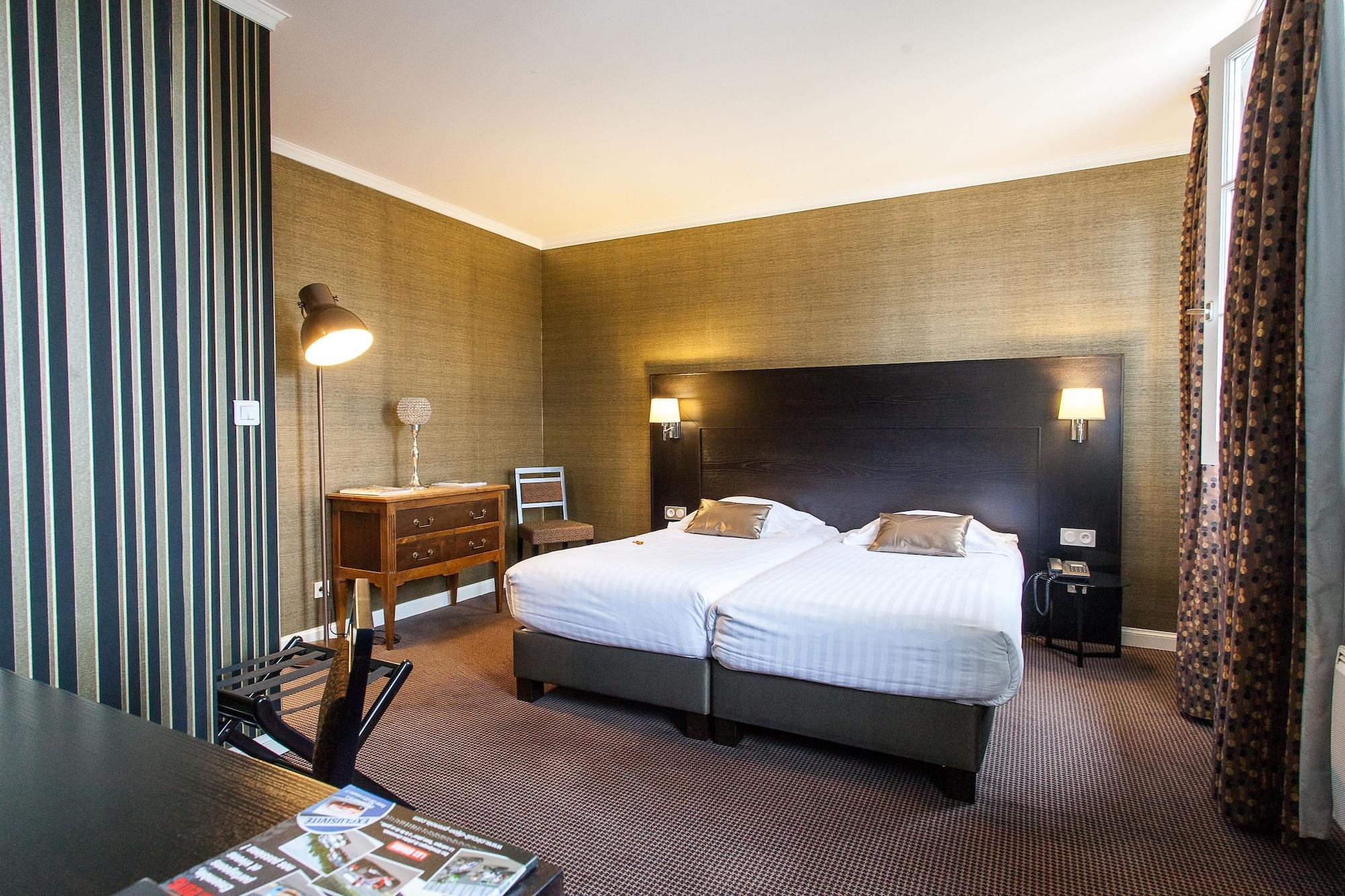 Hotel Maison Philippe Le Bon Hotel, Restaurant & Bar Le 19 4*