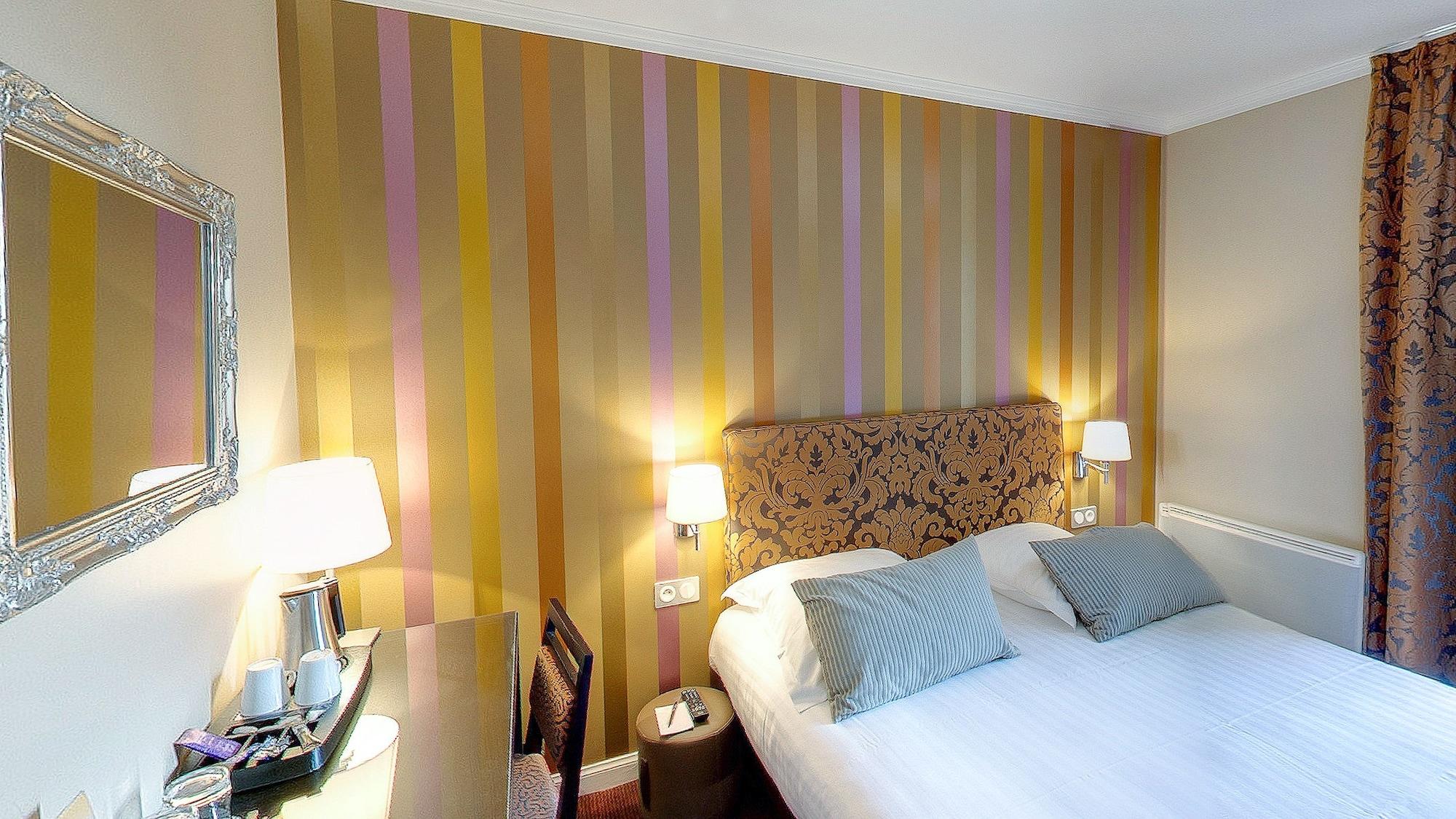 Maison Philippe Le Bon Hotel, Restaurant & Bar Le 19 Hotel 4*