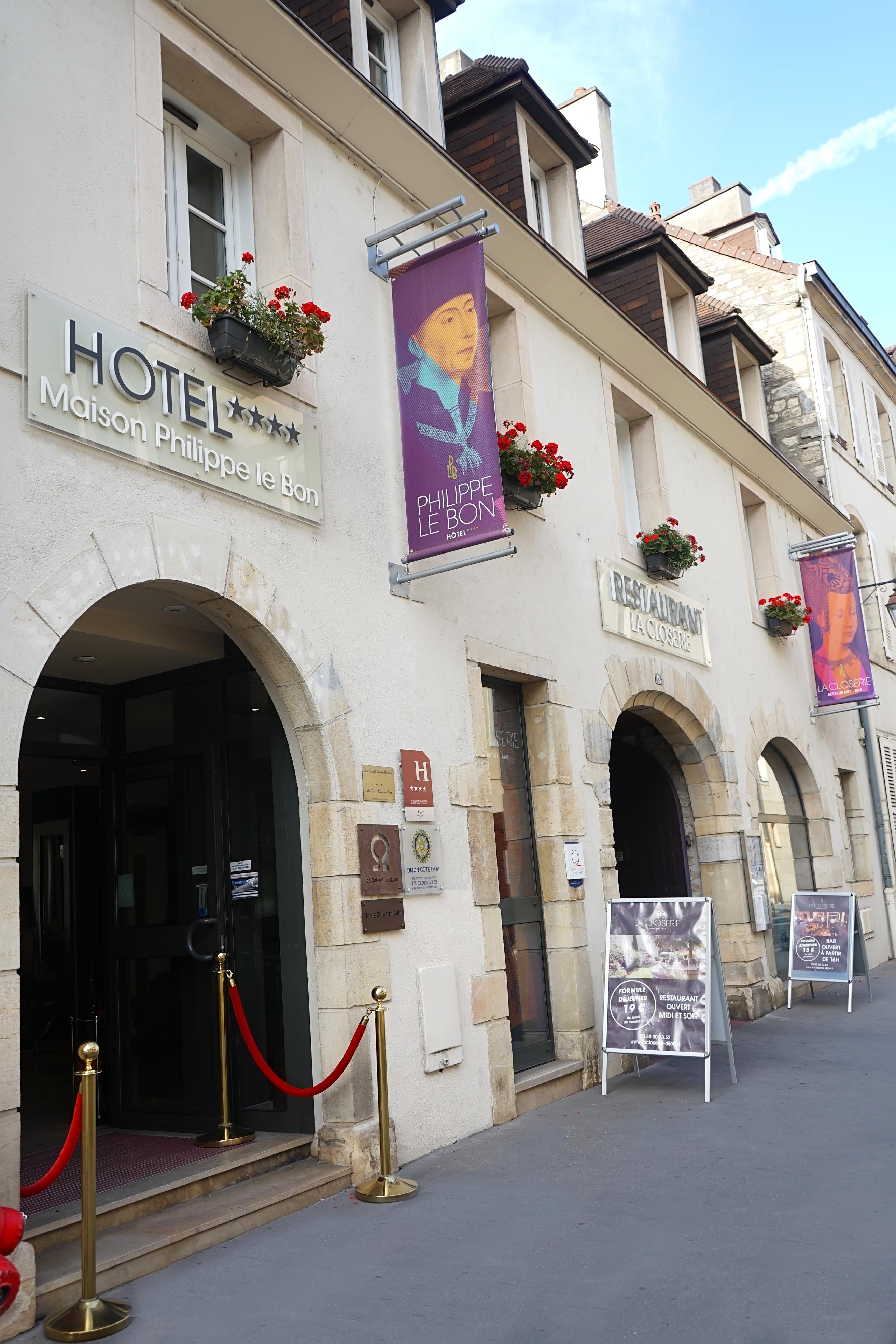 Maison Philippe Le Bon Hotel, Restaurant & Bar Le 19