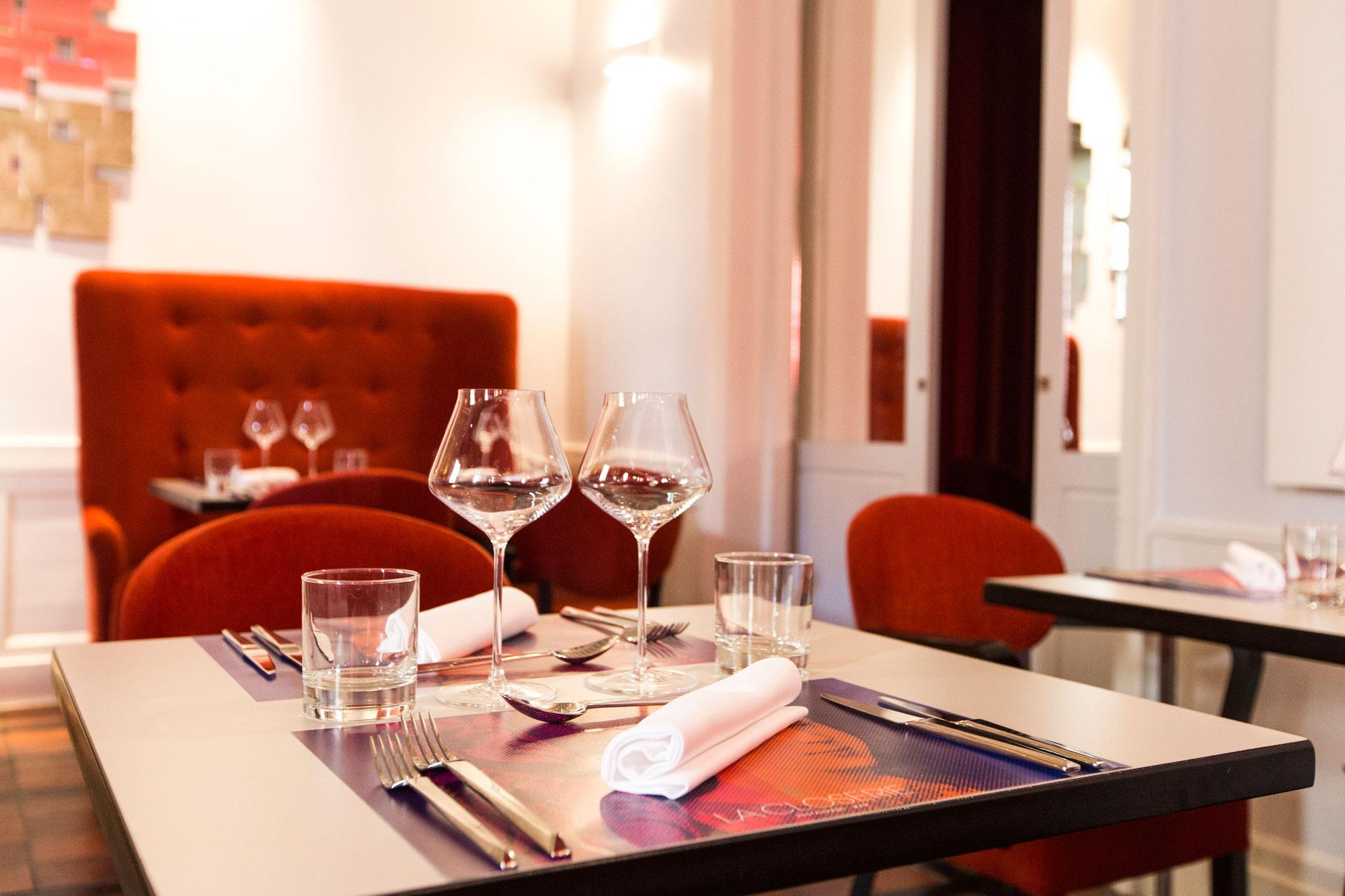 Hotel Maison Philippe Le Bon Hotel, Restaurant & Bar Le 19 4*